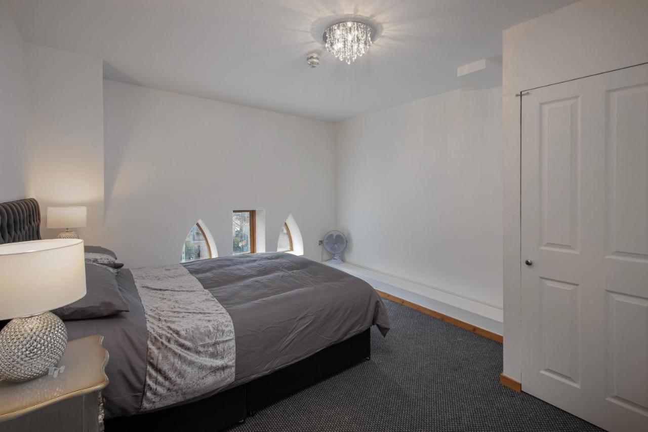 Elegant Church Conversion Close To Blackpool Tower ภายนอก รูปภาพ
