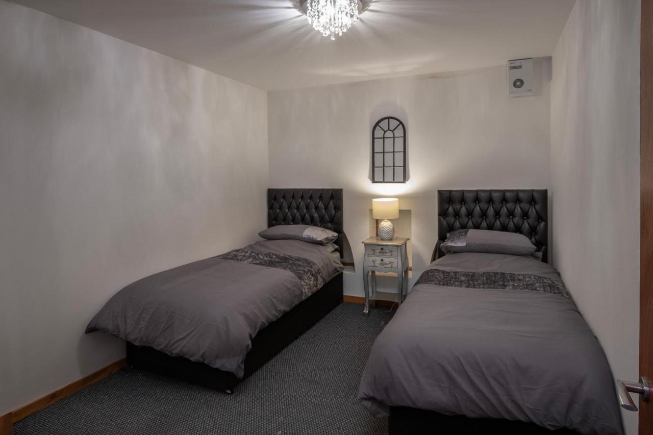 Elegant Church Conversion Close To Blackpool Tower ภายนอก รูปภาพ