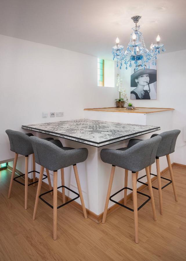 Elegant Church Conversion Close To Blackpool Tower ภายนอก รูปภาพ